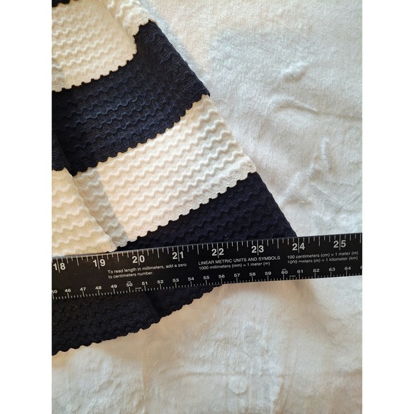 HONEY PUNCH Navy/White Striped Textured Structural Skirt ( Women's Small) - Picture 7 of 8